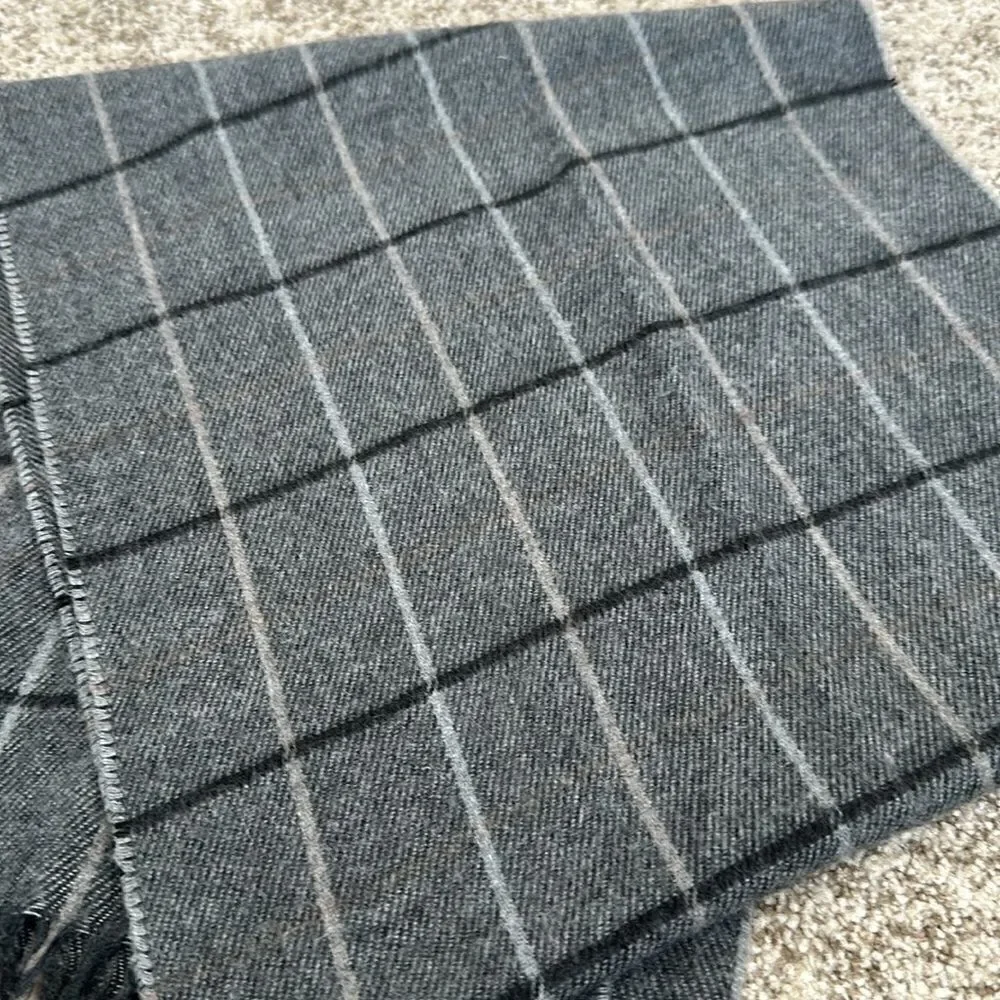 Geoffrey Beene Cashme’ Italian Scarf